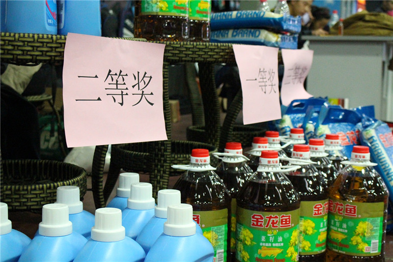 “白羽飞扬?羽动你我”趣购彩welcome登录杯第二届羽毛球比赛6